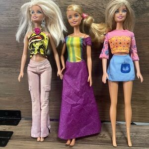 3 Barbie Doll Lot With Barbie Clothing